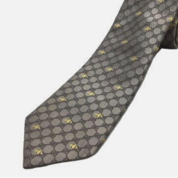 Gucci Other - Gucci GG jacquard bee silk tie